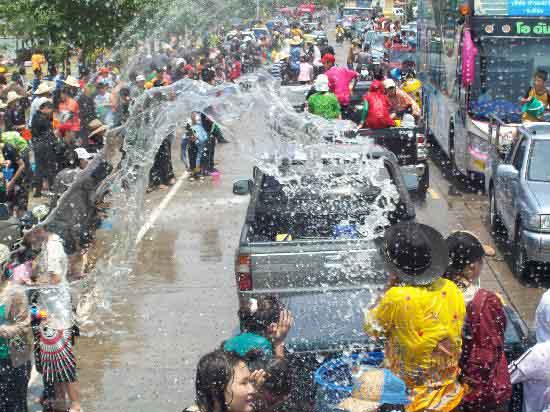 waterfightsongkran